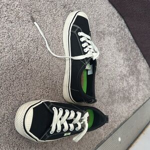 Cariuma OCA low sneakers women’s.